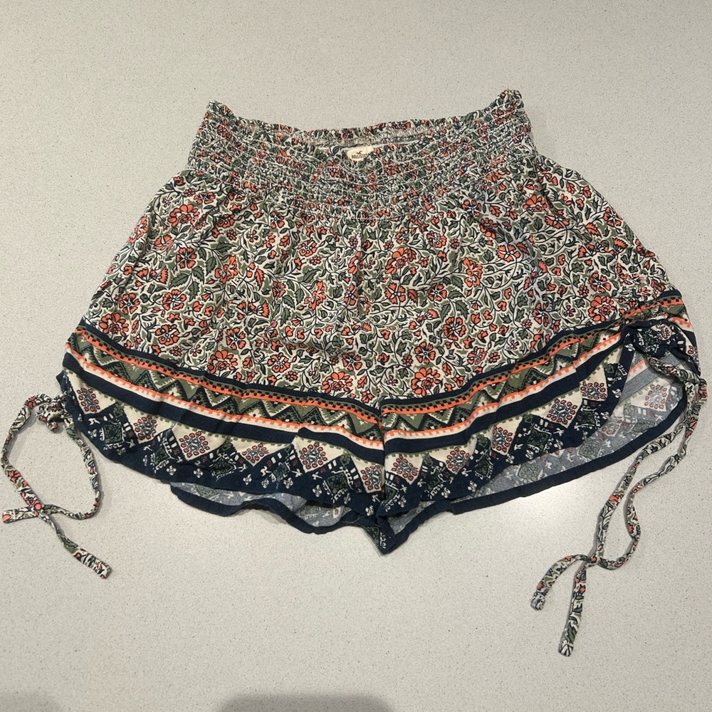 HOLLISTER SHORTS XS